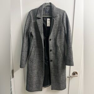 Abercrombie & Fitch Black and White Plaid Coat! 🖤🤍